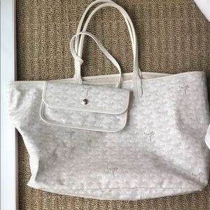goyard tote inside